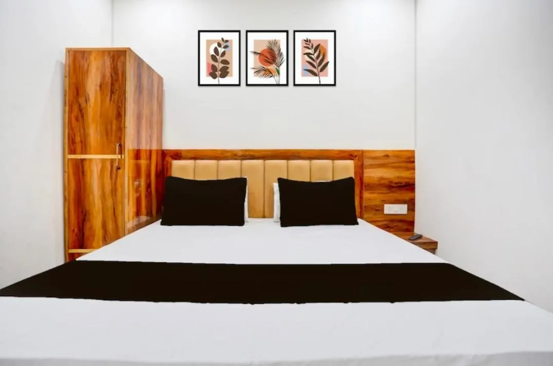 *****  Hotel Sky Inn Agra  India
