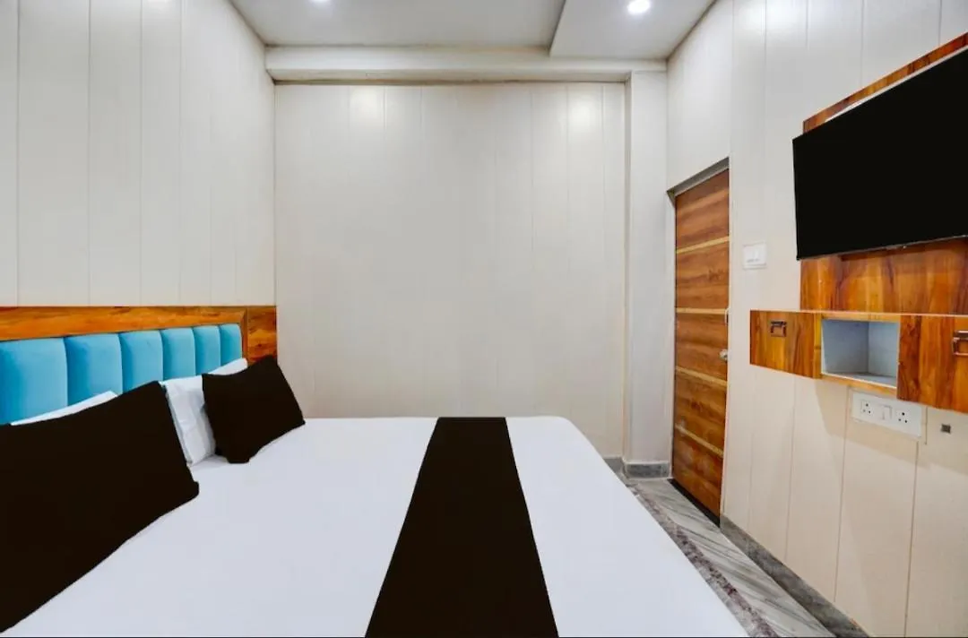 Hotel Sky Inn Agra  5*, Agra (Uttar Pradesh)