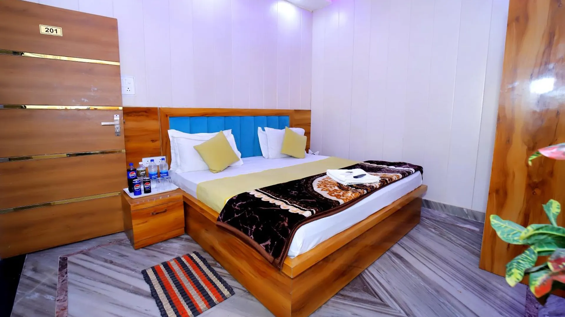 Hotel Sky Inn Agra  5*, Agra (Uttar Pradesh)