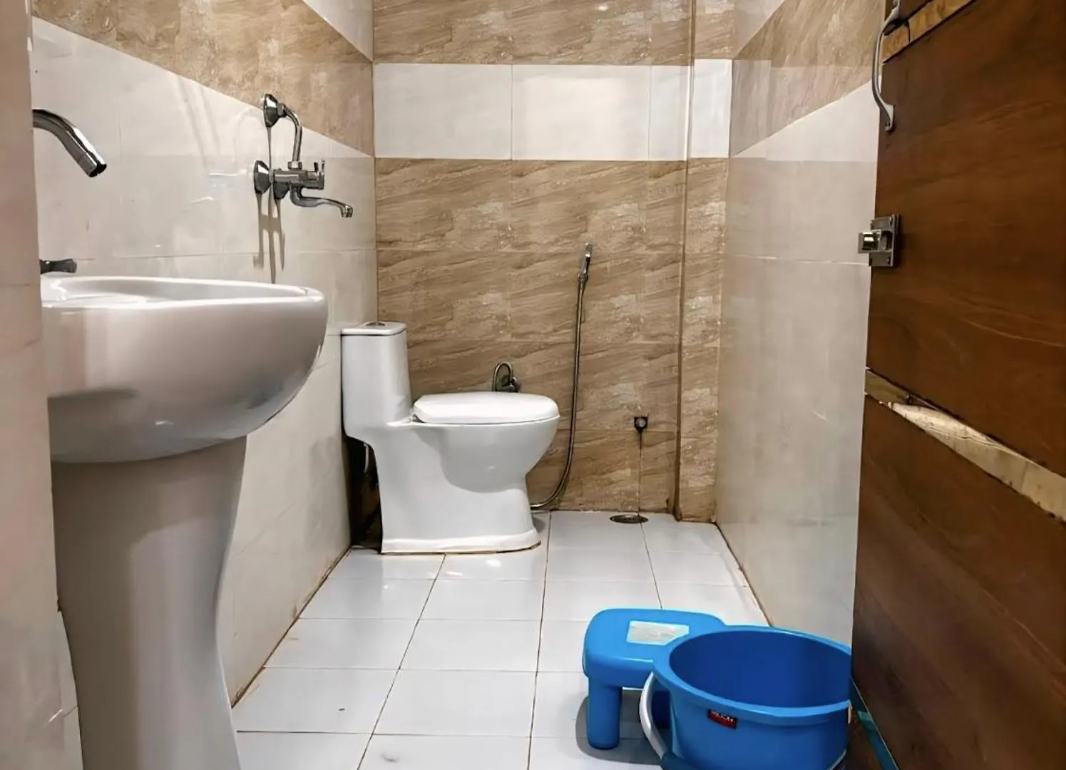 Hotel Sky Inn Agra  5*, Agra (Uttar Pradesh) India
