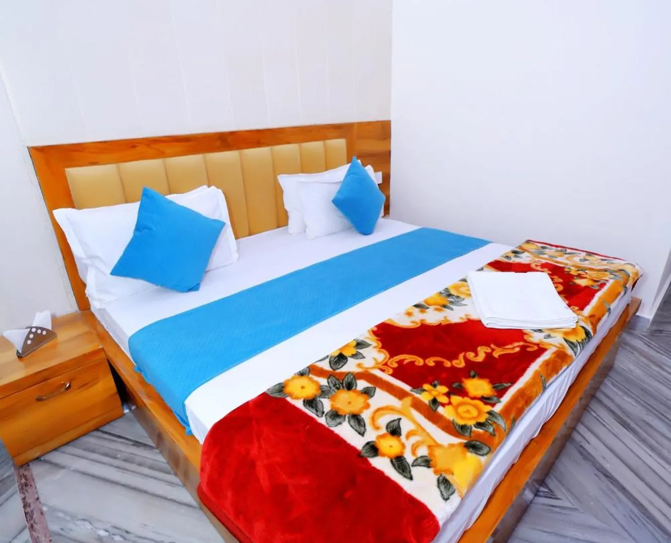 Hotel Sky Inn Agra  5*, Agra (Uttar Pradesh)